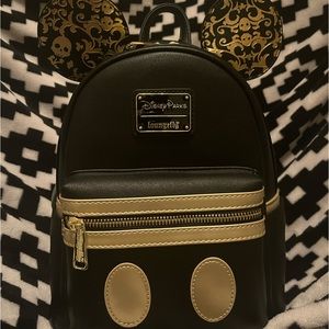 Mickey Mouse Attraction Pirates of the Caribbean